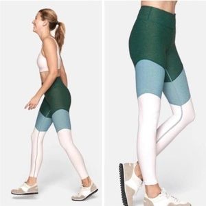 Outdoor Voices 7/8 tri-tone leggings | size M